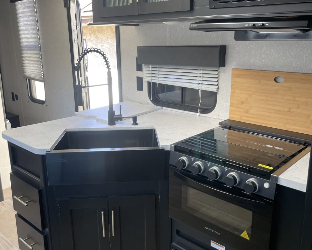 2021 Cherokee Grey Wolf  by Forest River for rent in 91701