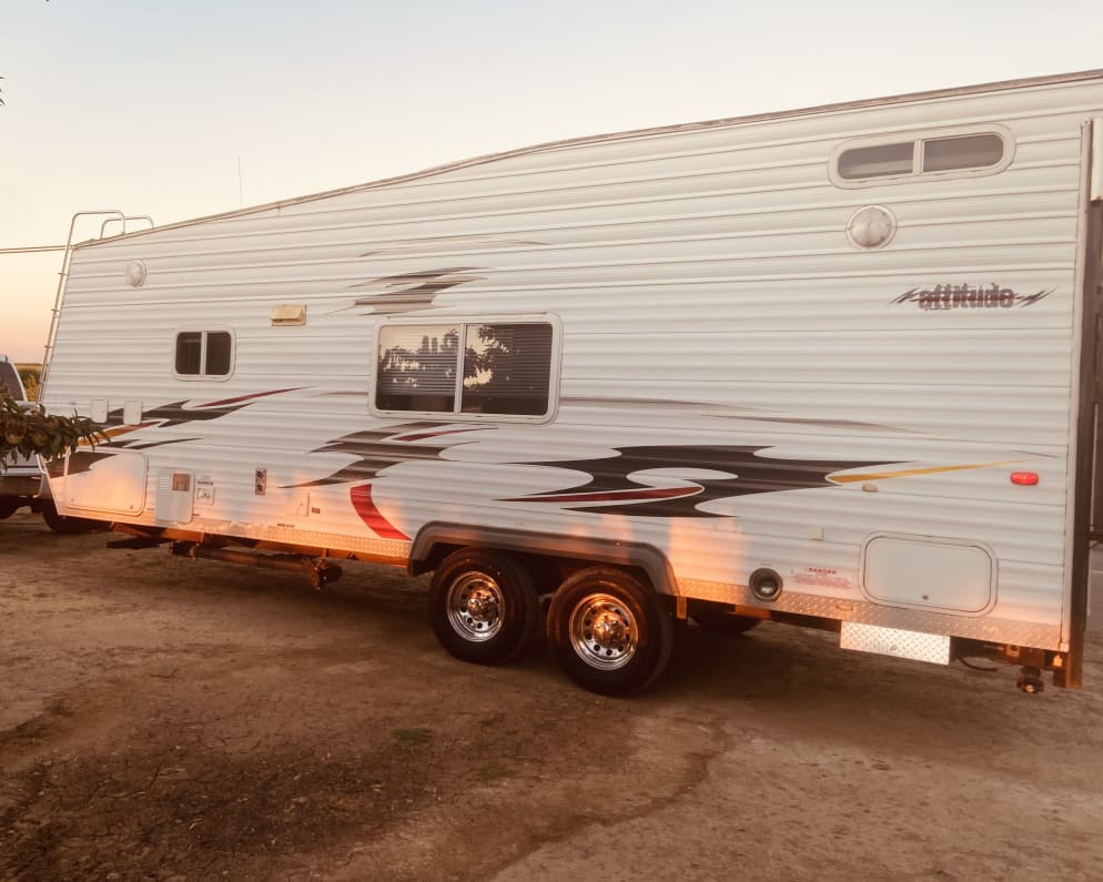 2006 Eclipse Recreational Vehicles Attitude available for rent in VERNALIS California