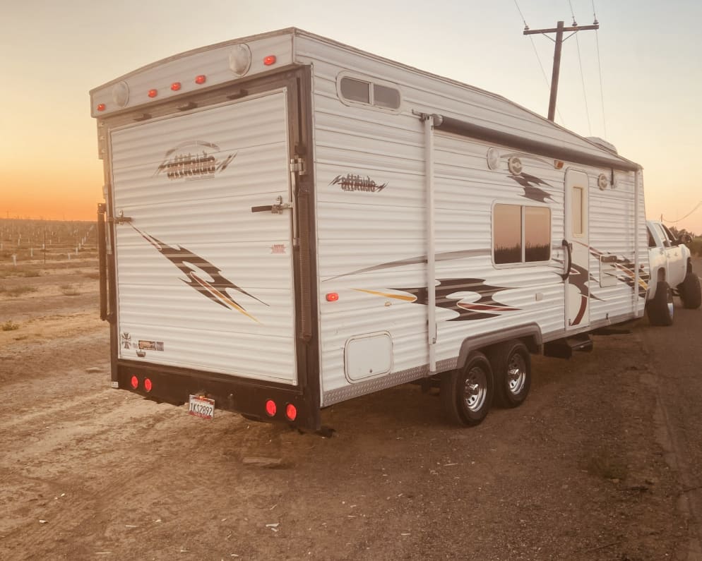 2006 Eclipse Recreational Vehicles Attitude