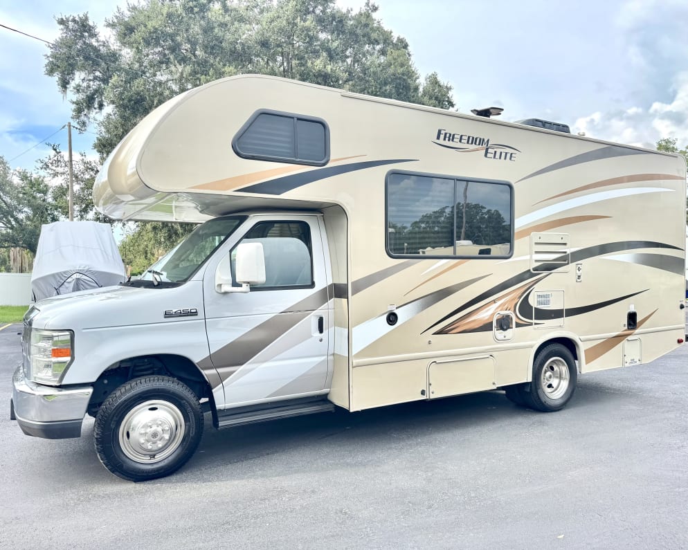 2017 Thor Freedom Elite available for rent in Kissimmee Florida