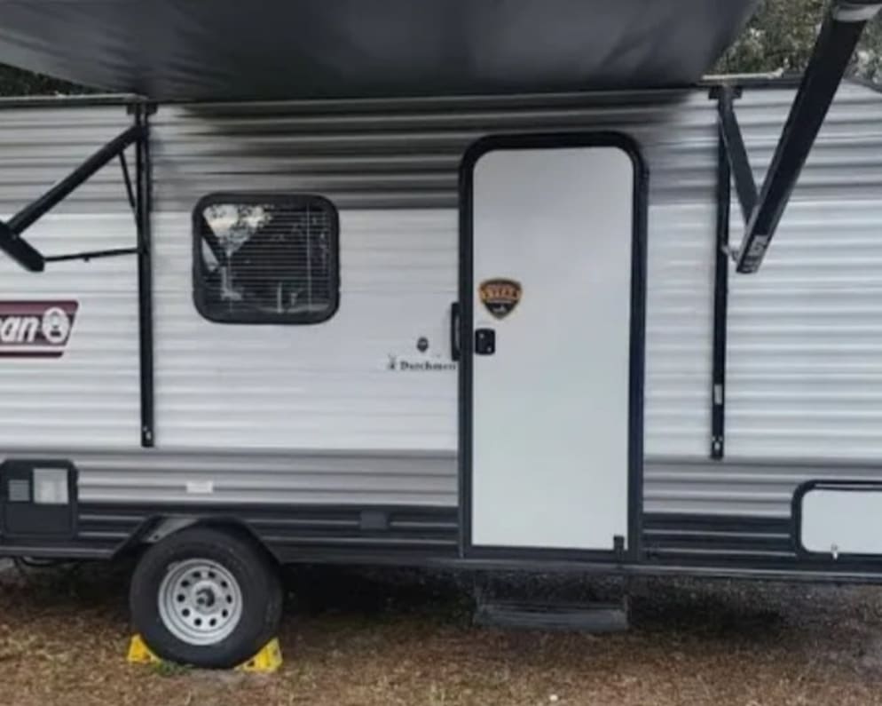 2023 Dutchmen Coleman Lantern available for rent in Chatham Ontario
