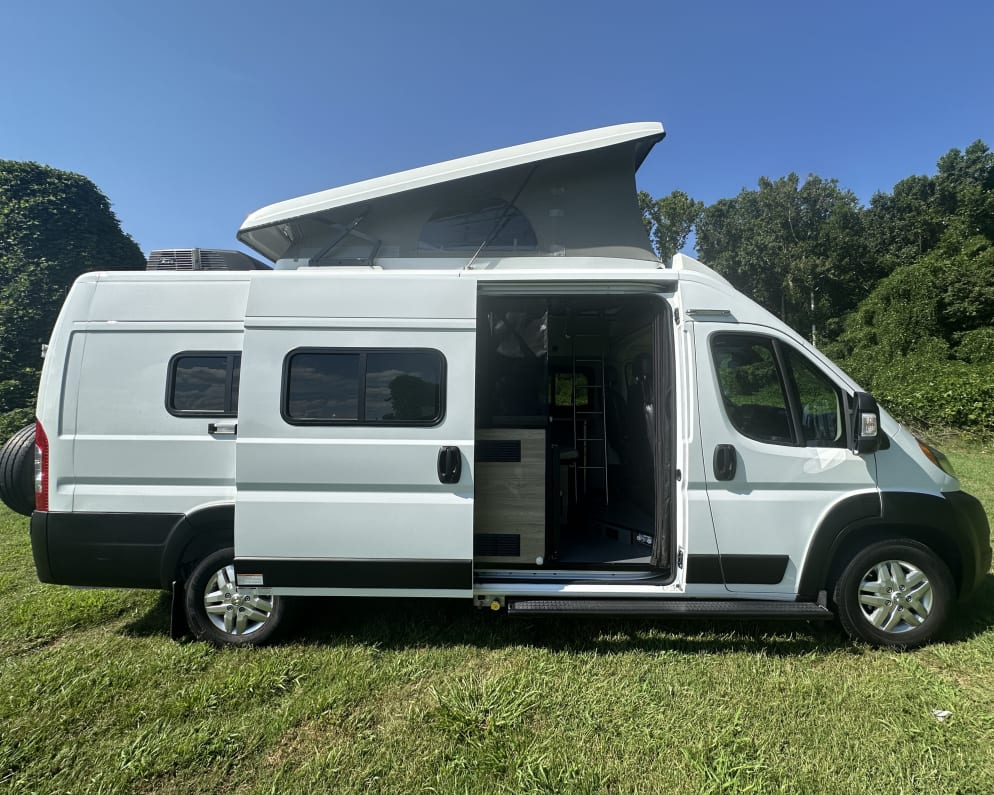 2023 Winnebago Solis