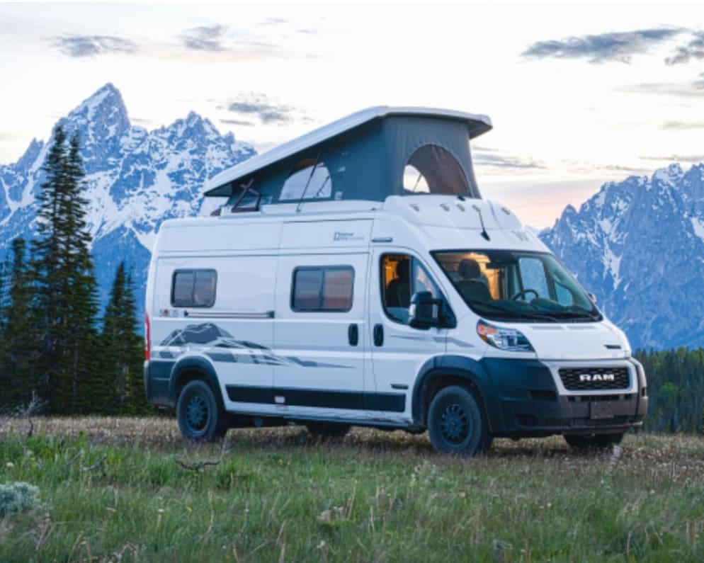 2023 Winnebago Solis