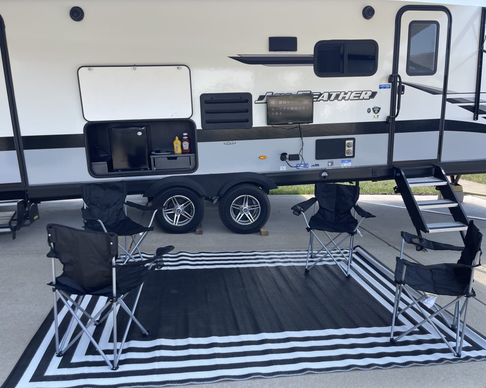 2022 Jayco Jay Feather available for rent in Minooka Illinois