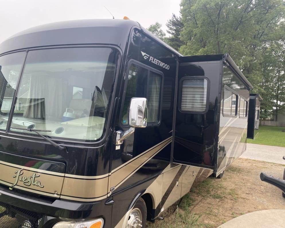 2010 Fleetwood Fiesta LX available for rent in Norton Shores Michigan