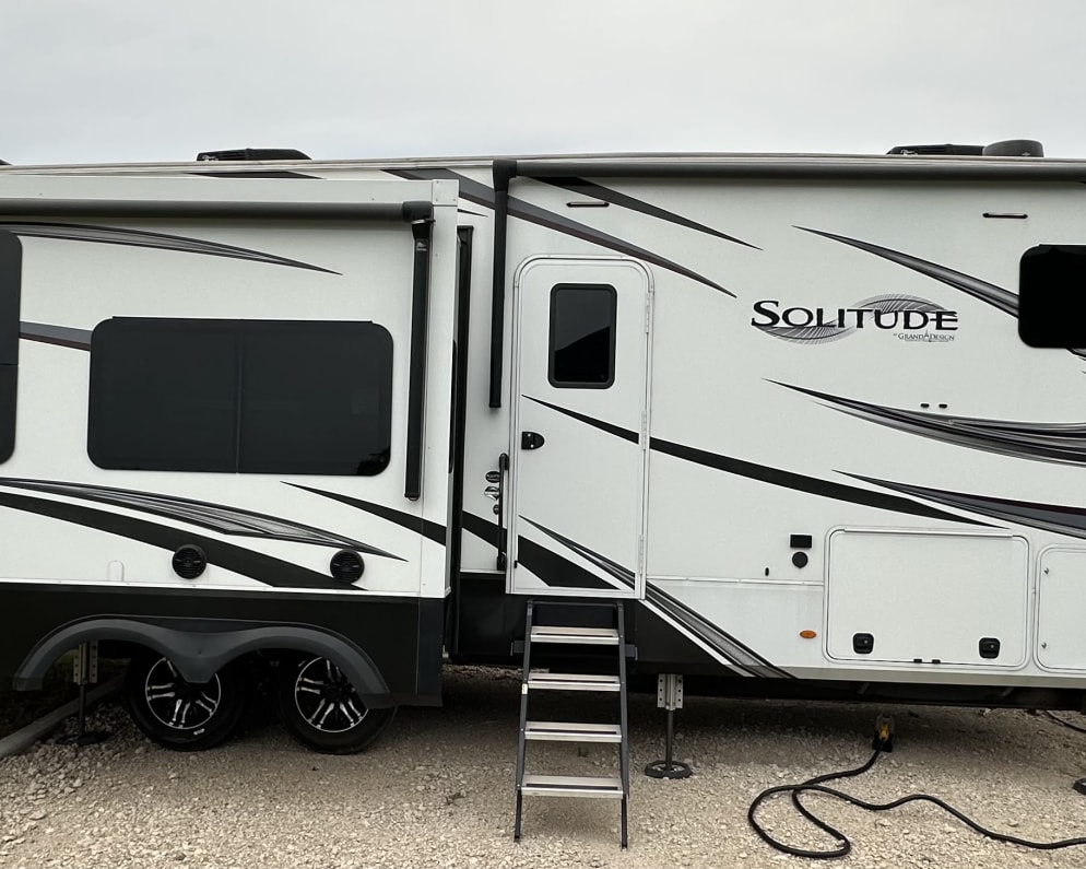 2022 Grand Design Solitude available for rent in Waxahachie Texas