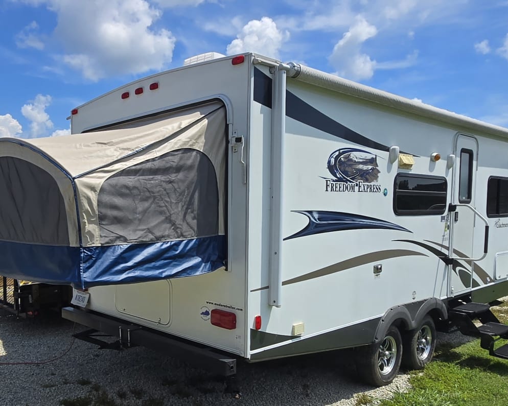 2014 Coachmen Freedom express ltz Travel Trailer for rent in MT WASHINGTON Kentucky