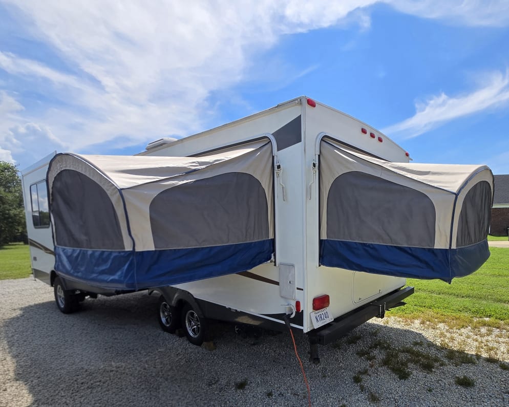 2014 Freedom express ltz  by Coachmen for rent in 40047
