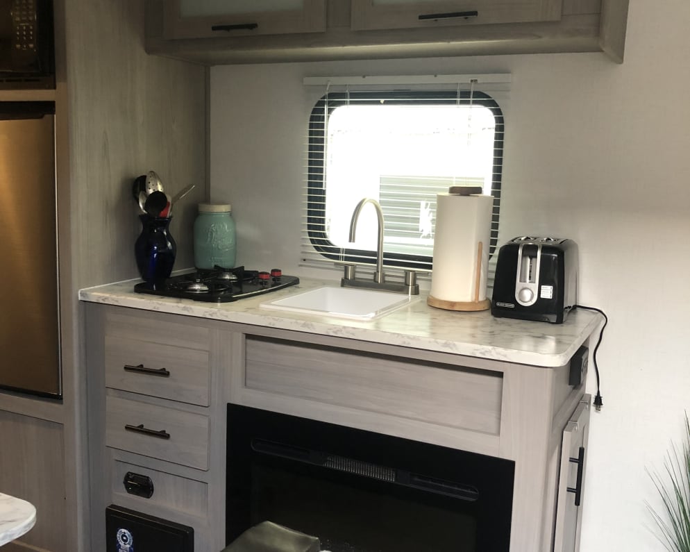 2024 Coleman Lantern 17R available for rent in Vista California