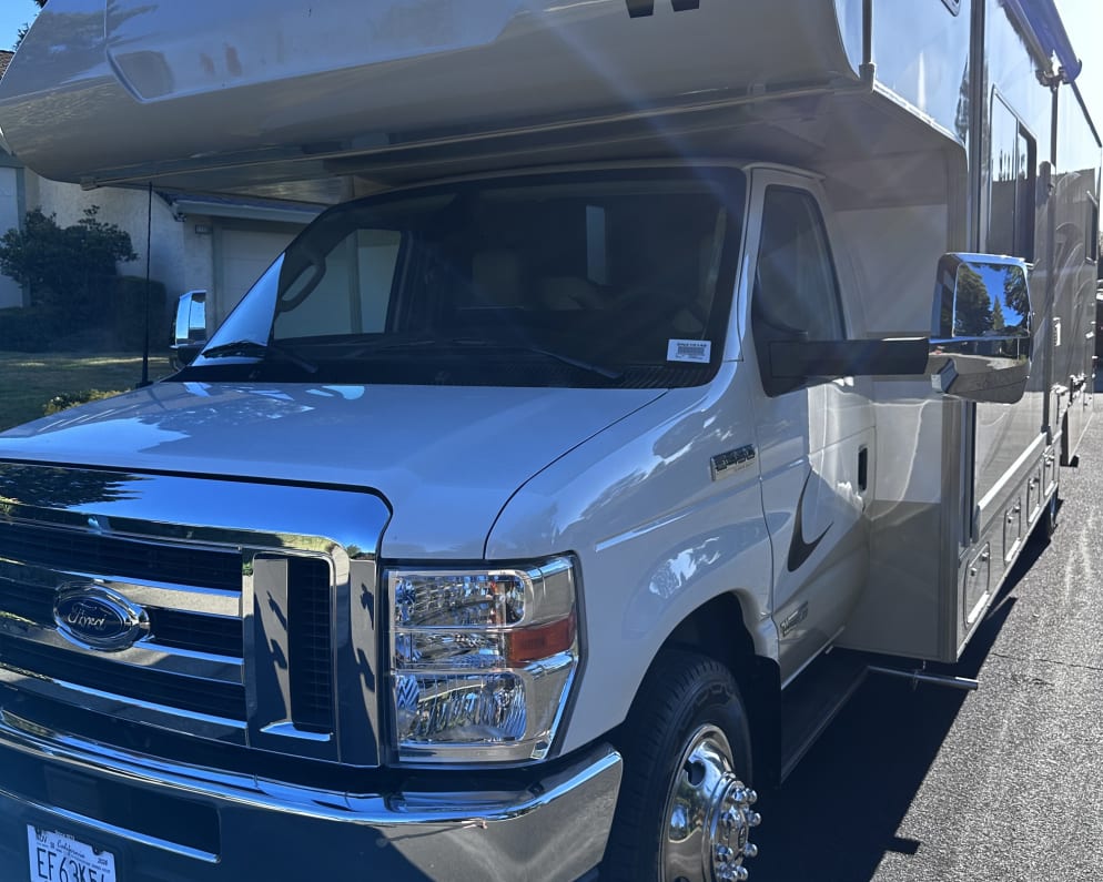 2026 Winnebago Minnie Winnie Class C for rent in Rancho Cordova California