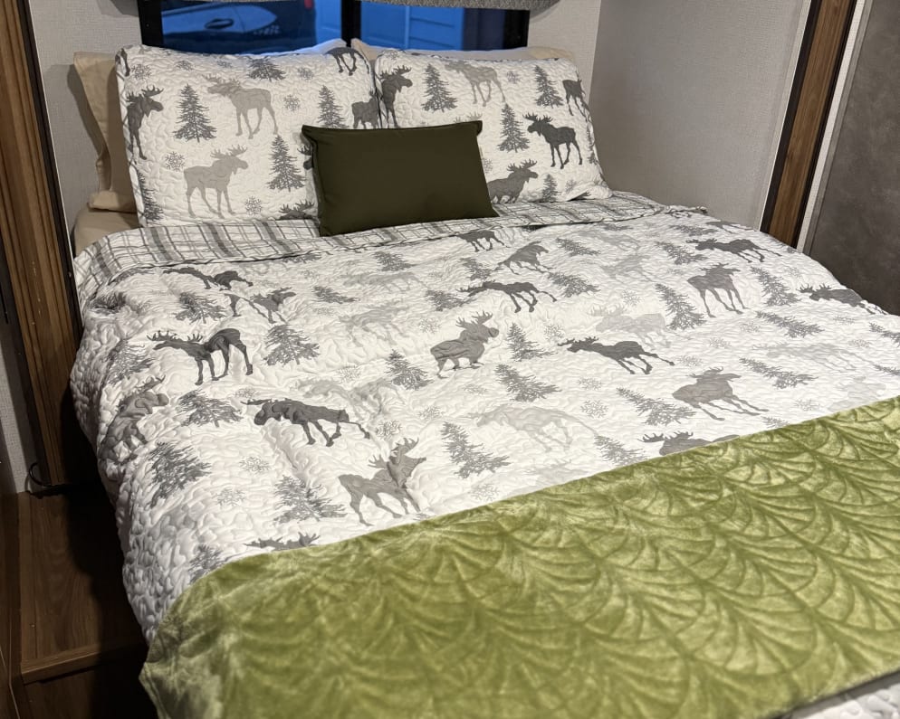 2022 Forester LE Class C for rent in Anchorage Alaska