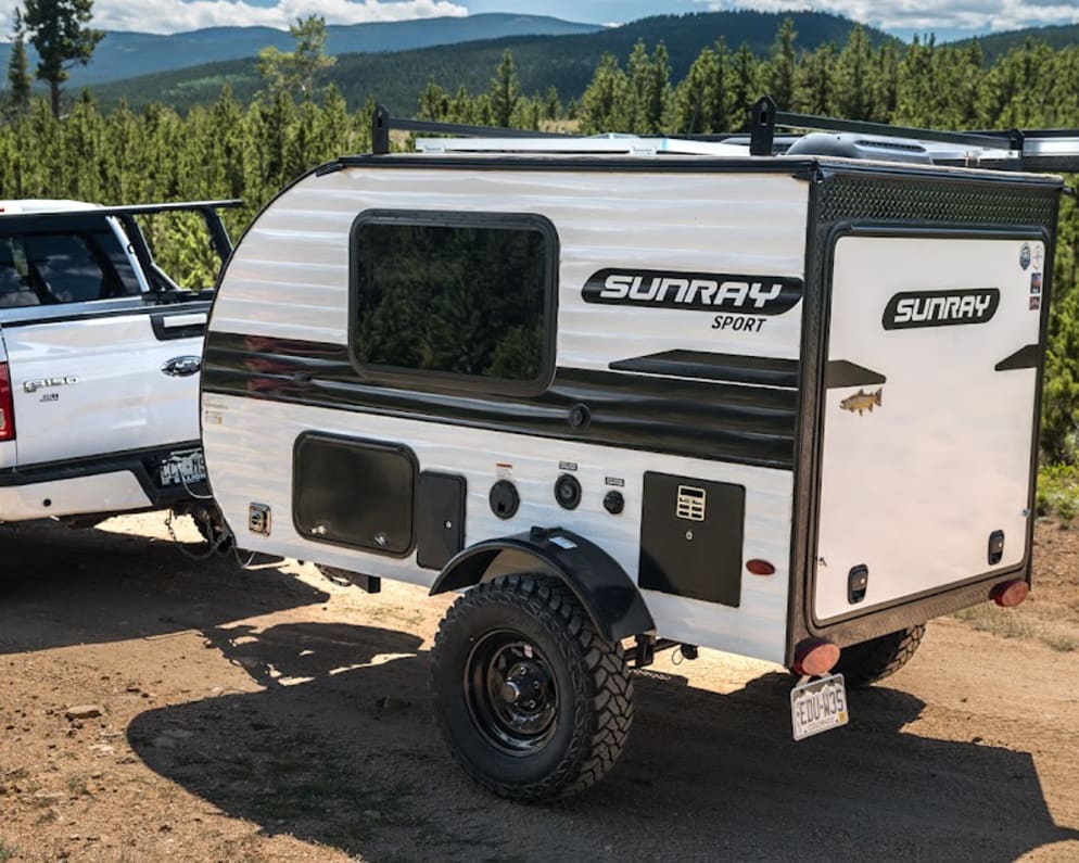 2021 Sunset Park RV SunRay Travel Trailer for rent in Loveland Colorado