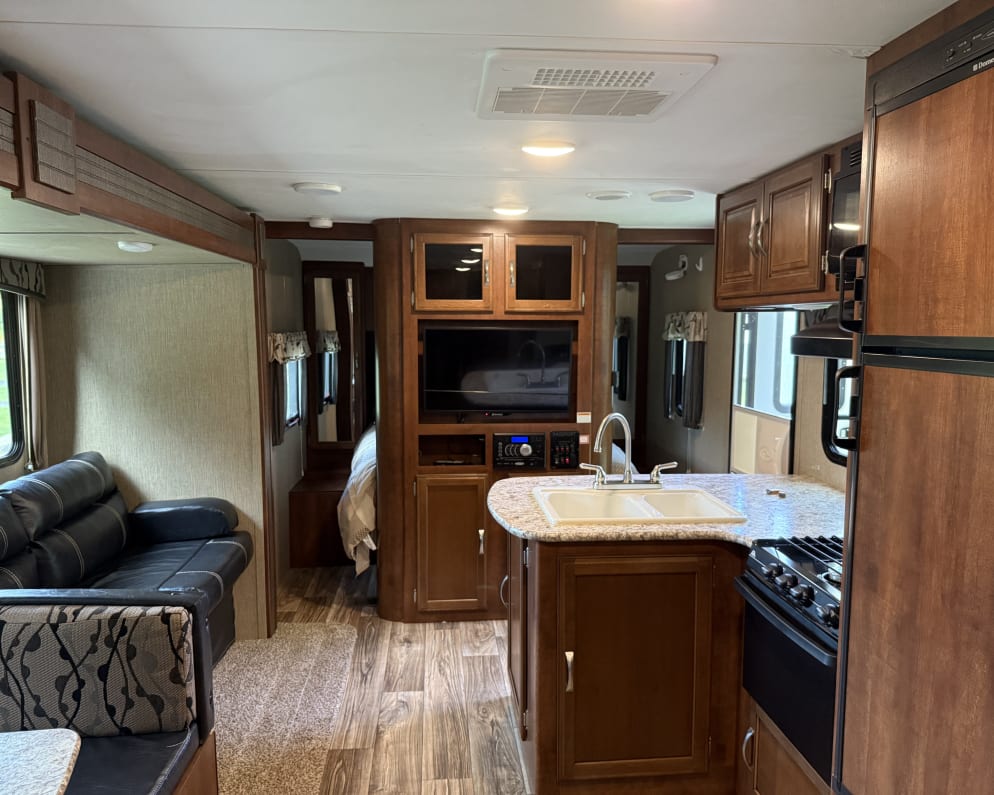 2017 Passport Grand Touring  by Keystone RV for rent in 48454