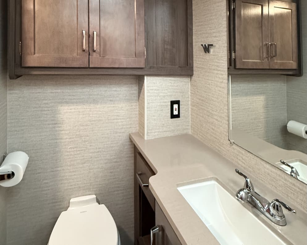 2021 Minnie Winnie  by Winnebago for rent in 43017