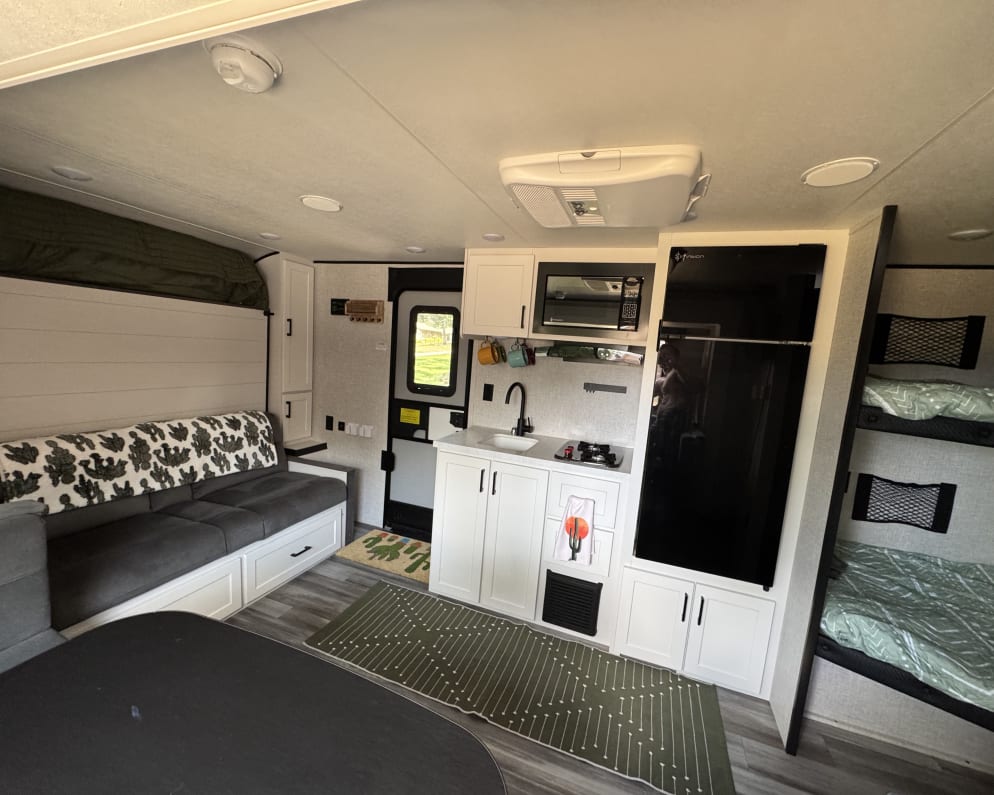 2025 Jayco Jay Flight 197MB available for rent in Shawnee Kansas