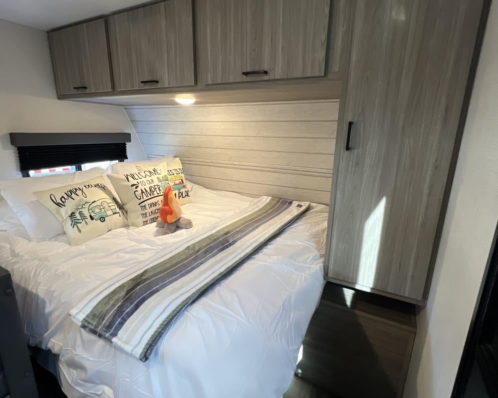 2024 Passport SL Ultra Lite  by Keystone RV for rent in 92618