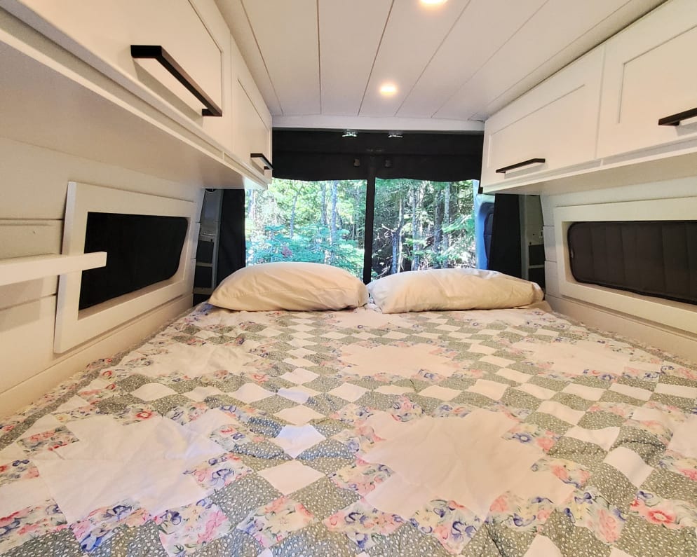 2022 Activan Cypress 170 Class B for rent in Salem Oregon