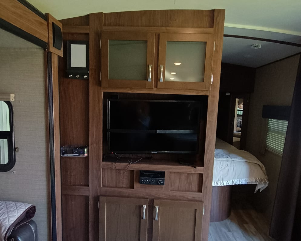2017 Dutchmen Aerolite 28dbhs Travel Trailer for rent in dayton Tennessee