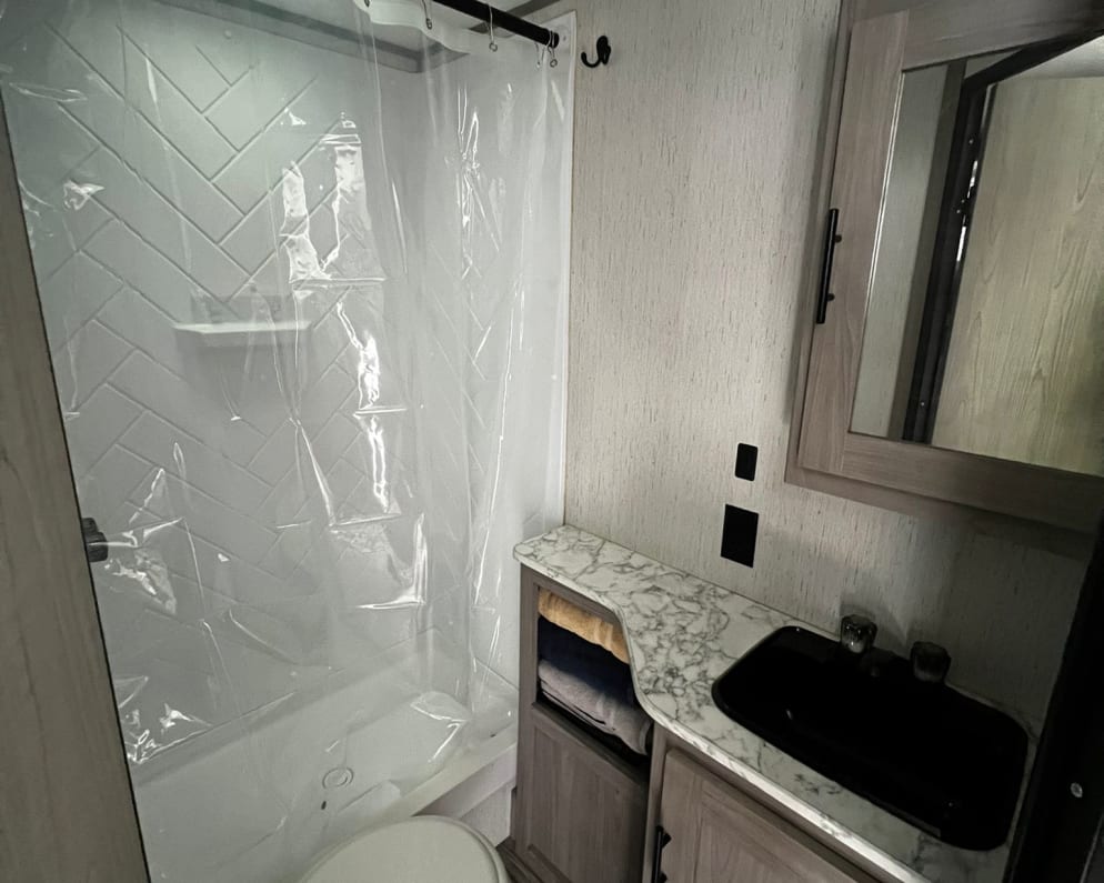 2022 Dutchmen Coleman Lantern Travel Trailer for rent in Abita Springs Louisiana