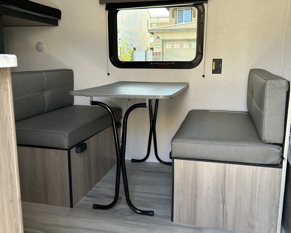 2025 Coleman Lantern 17B Travel Trailer for rent in Rialto California