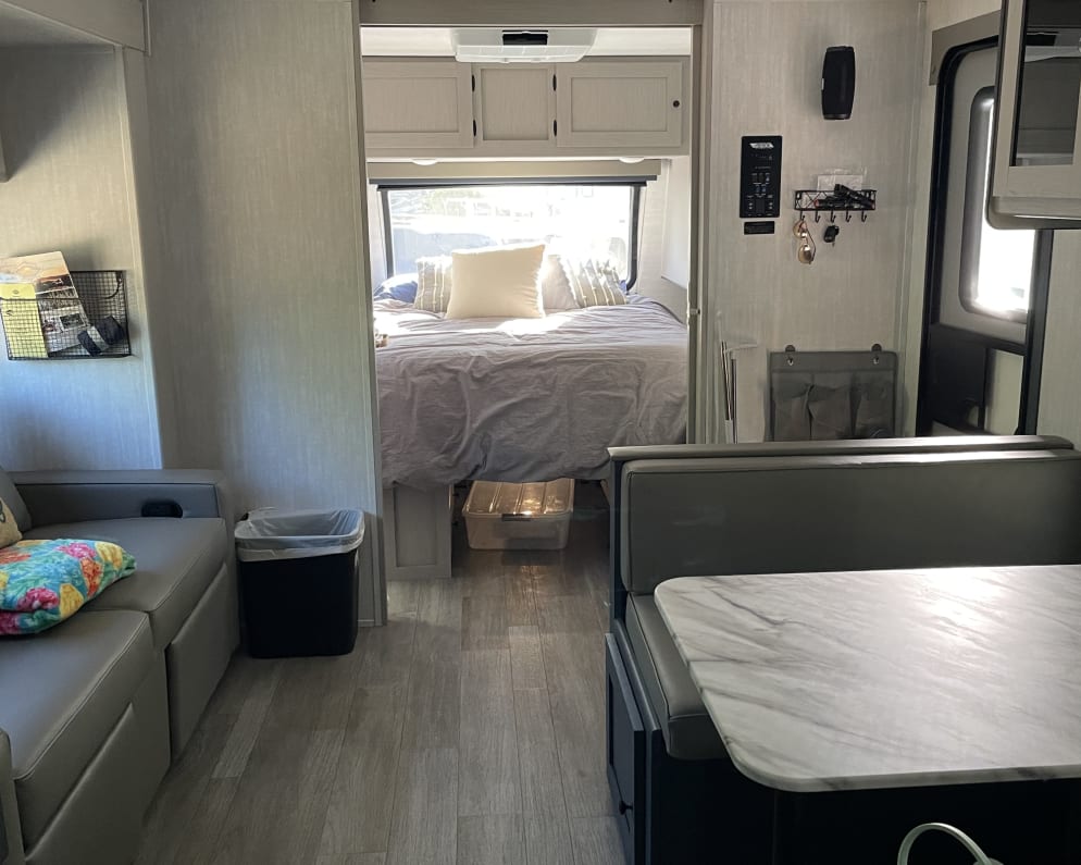 2025 Apex 300 BHS  by Coachmen for rent in 92071