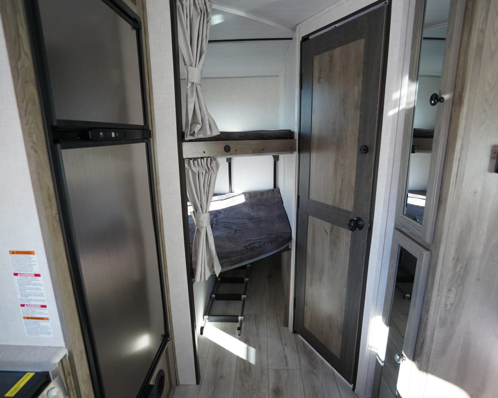 2022 Surveyor Legend  by Forest River for rent in 91321