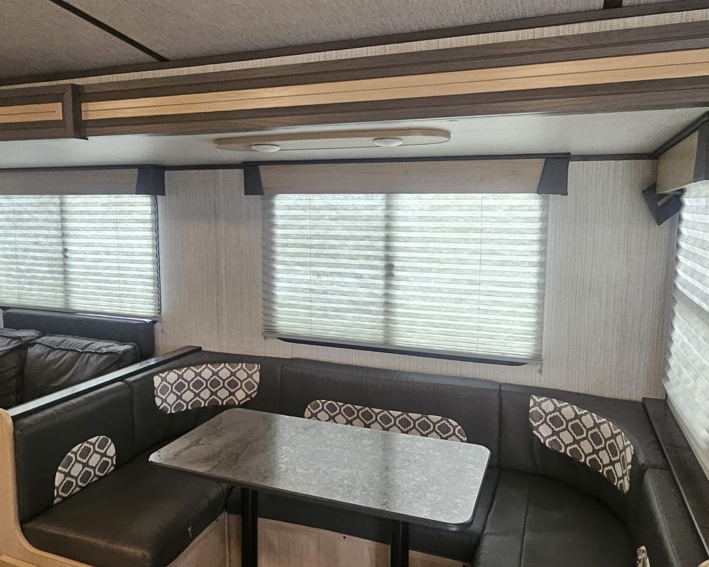 2020 Radiance Ultra Lite  by Cruiser RV for rent in 33534