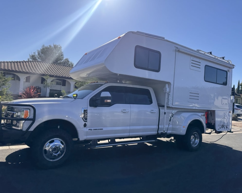 2017 F350 Diesel Double Cab  by Ford for rent in 96150