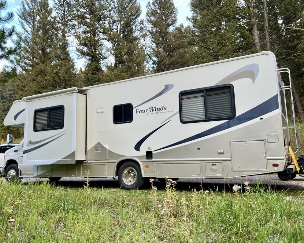 2006 5000  by Four Winds for rent in 59714