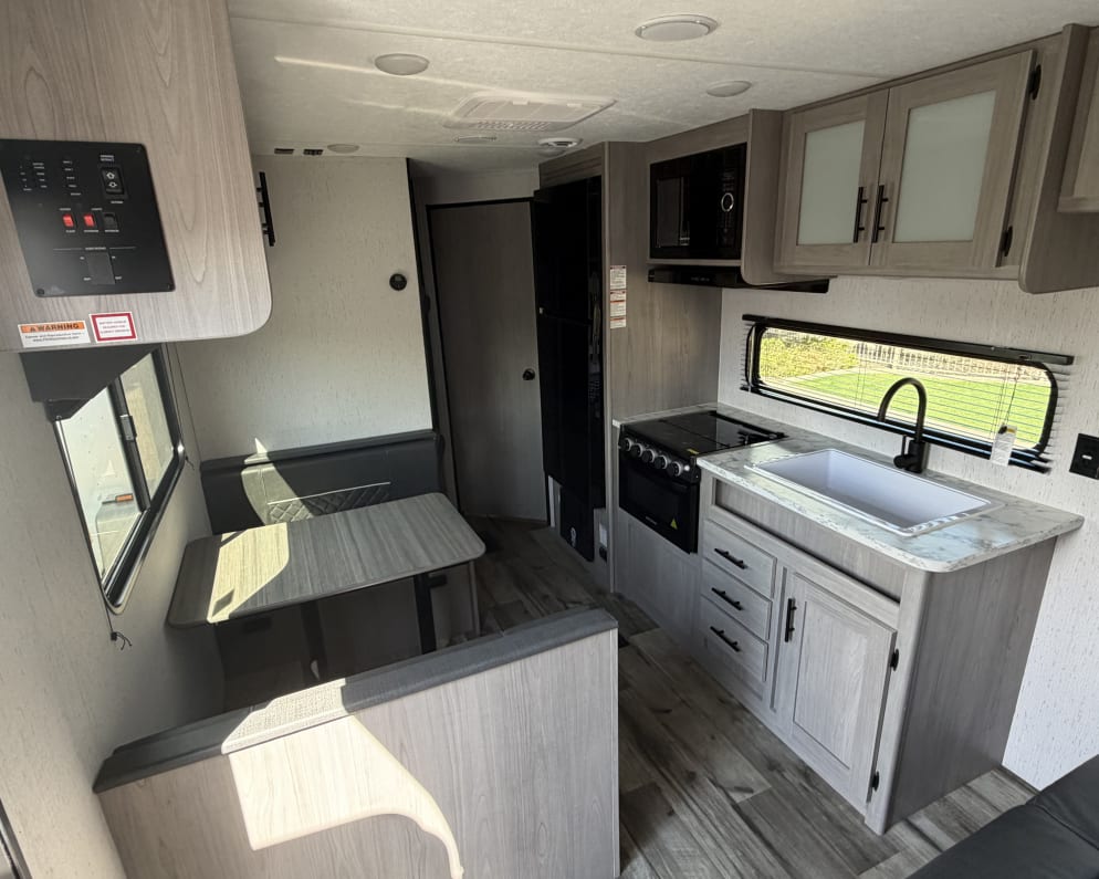 2024 Dutchmen Coleman Lantern LT - 274BHWE Travel Trailer for rent in Peoria Arizona