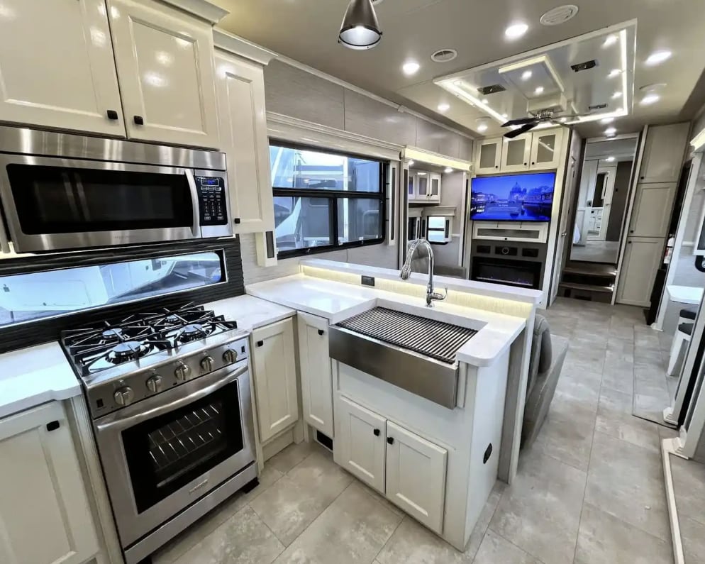 2022 Vanleigh RV Beacon available for rent in Bridgeport Texas