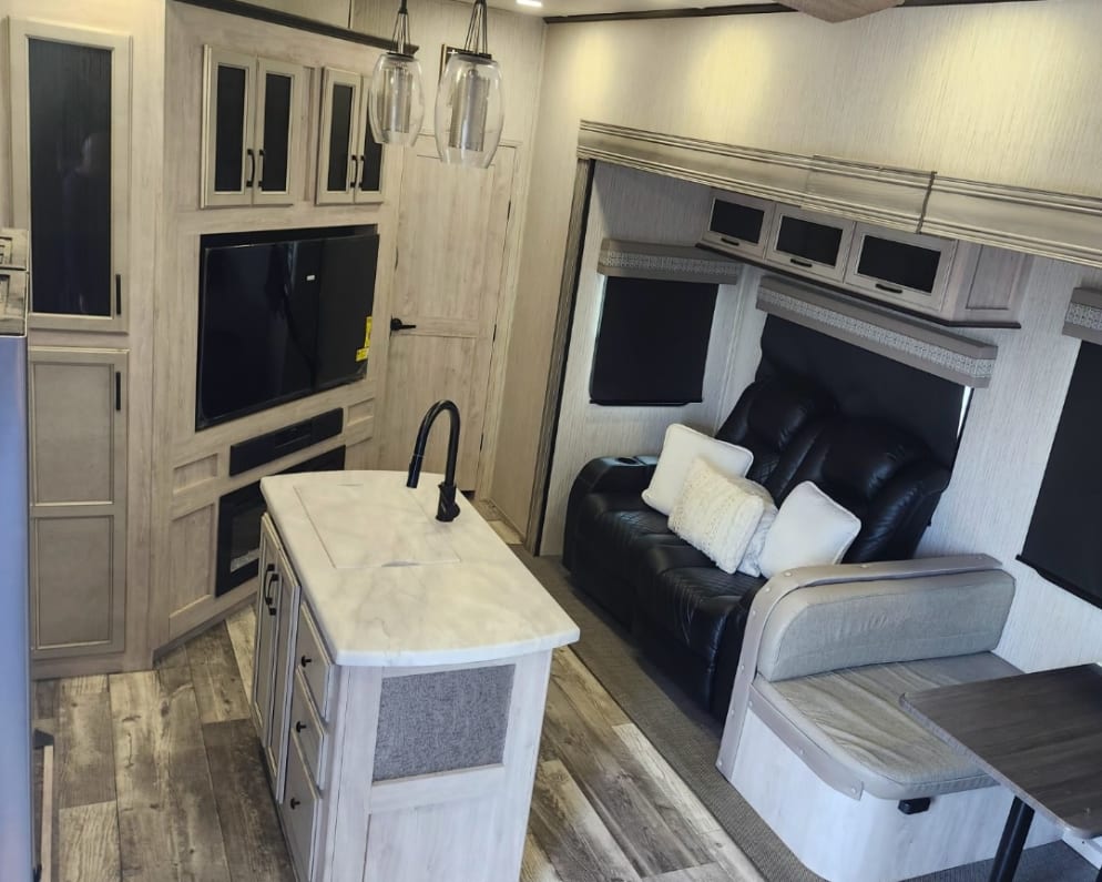2023 Forest River Sierra Fifth Wheel for rent in KYLE Texas