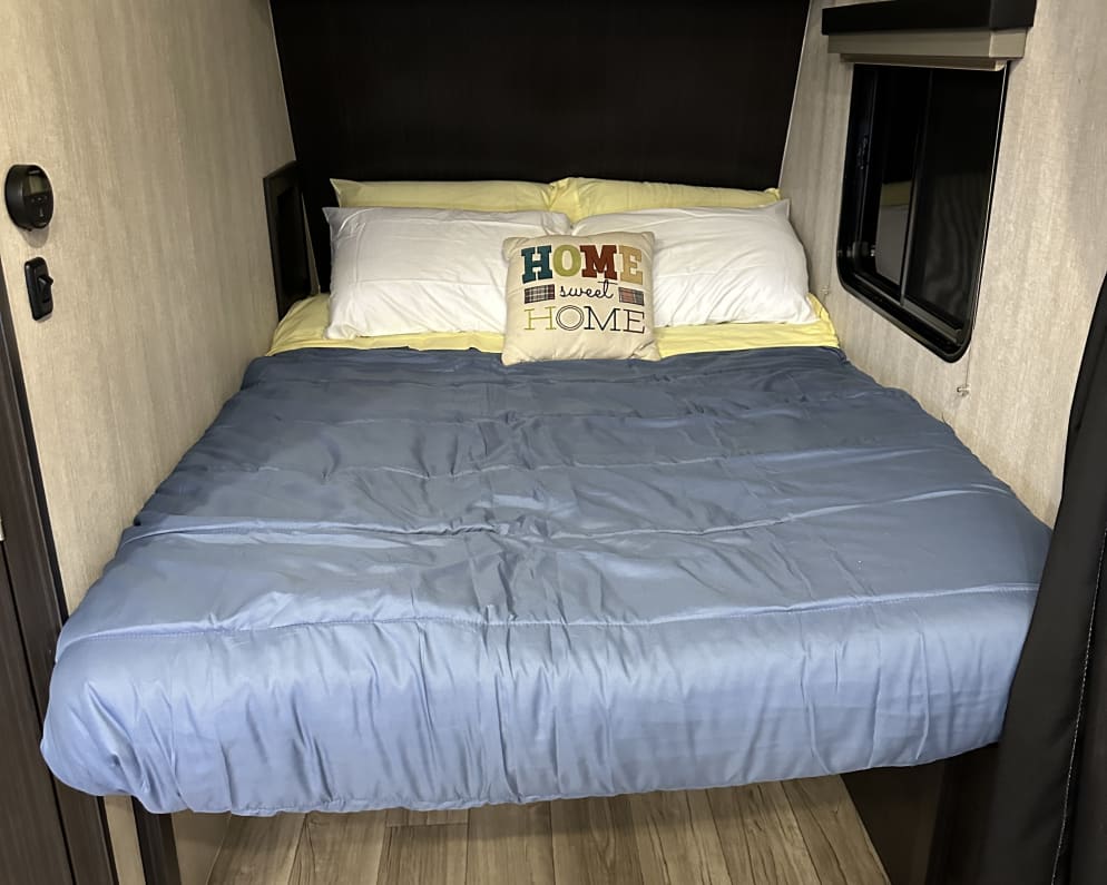 2025 Genesis Supreme  by Genesis Supreme Rv for rent in 93636
