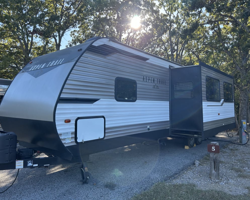 2021 Dutchmen 3120BHS available for rent in Lone Grove Oklahoma