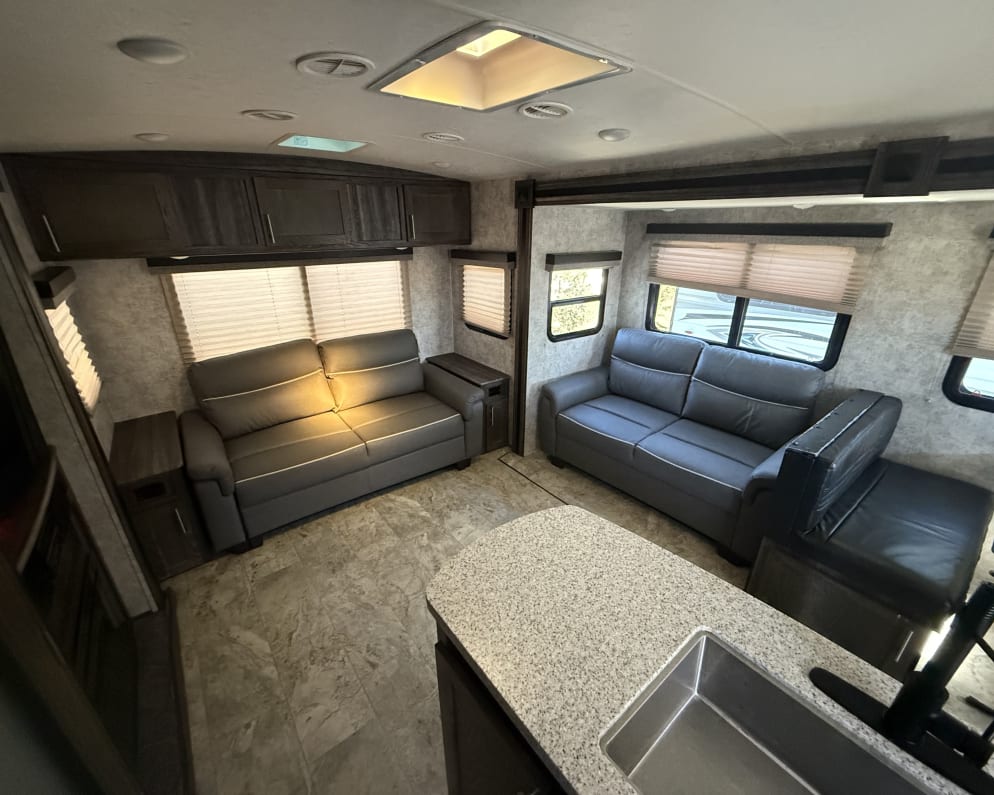 2018 Light  by Highland Ridge RV for rent in 95020