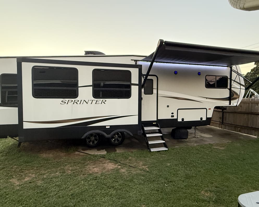 2021 Keystone RV Sprinter Campfire available for rent in Pensacola Florida