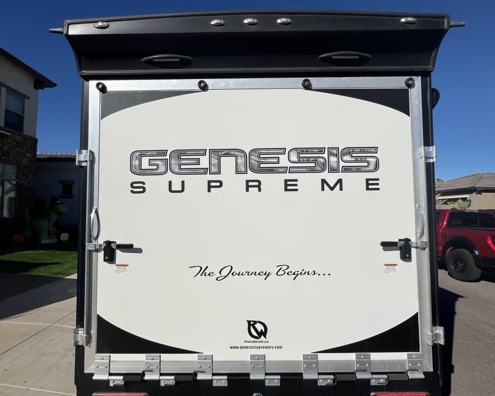 2019 Genesis Supreme Rv Genesis Supreme Toy Hauler for rent in Queen Creek Arizona