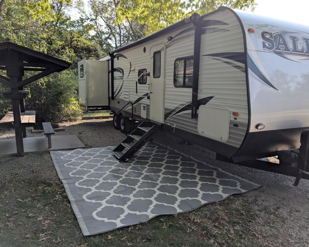 2014 Salem  by Forest River for rent in 64068