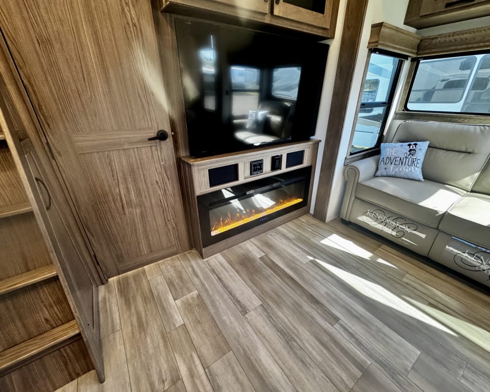 2024 Alliance RV Paradigm available for rent in Tavares Florida