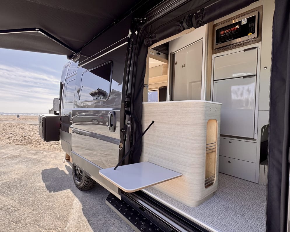 2025 Noovo Plus LB available for rent in El Segundo California