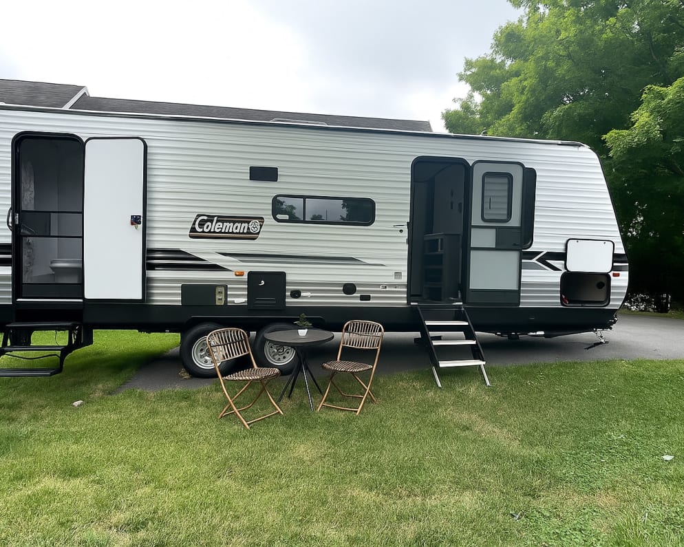 2023 Dutchmen Coleman Lantern available for rent in Mooresville North Carolina