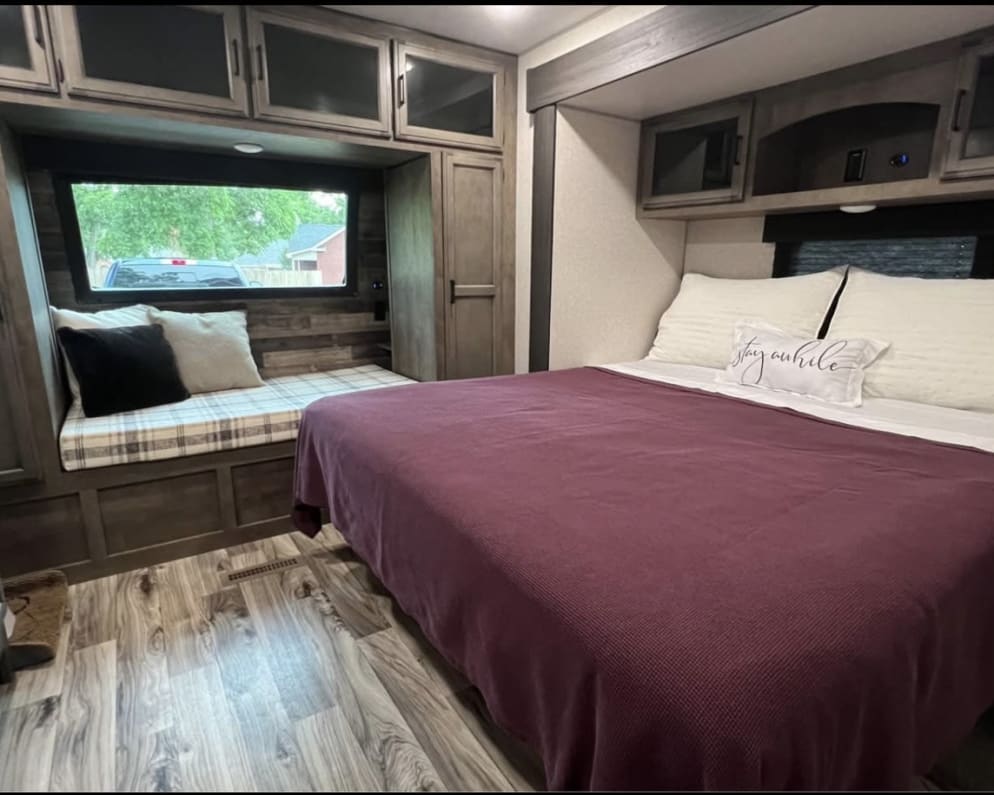 2022 Venture SportTrek Touring