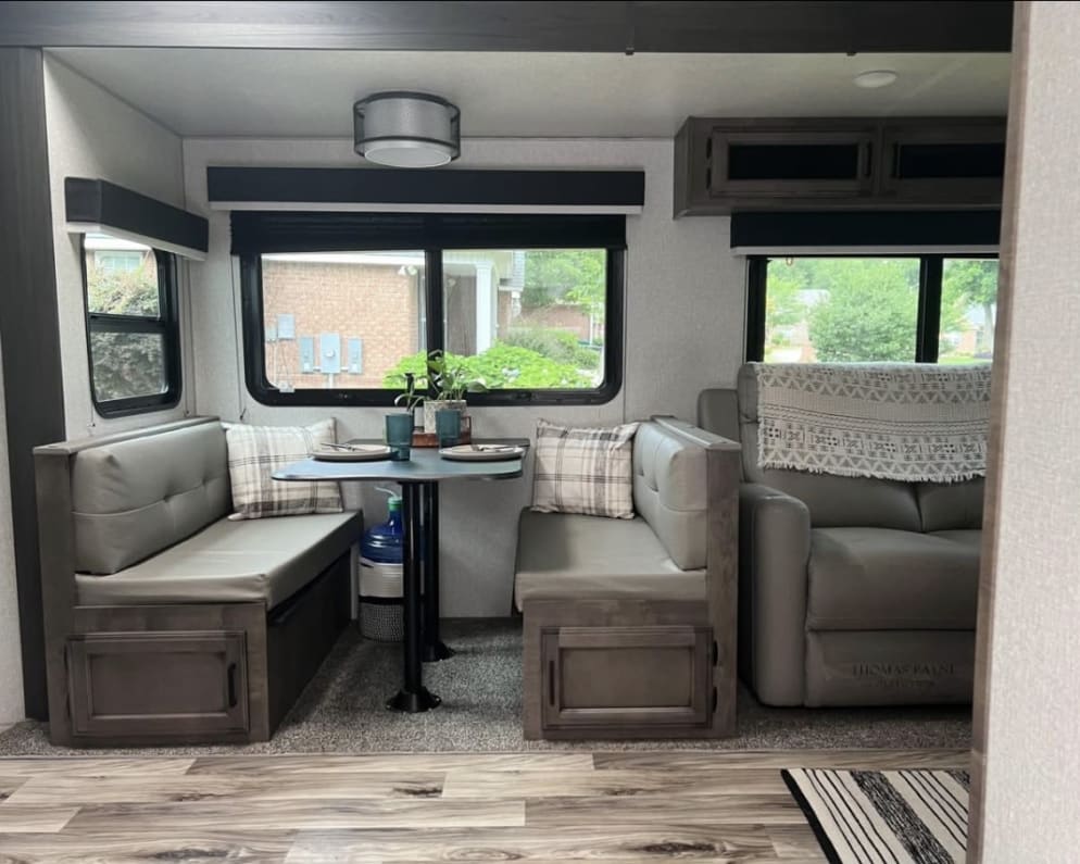 2022 Venture SportTrek Touring available for rent in Perry Georgia