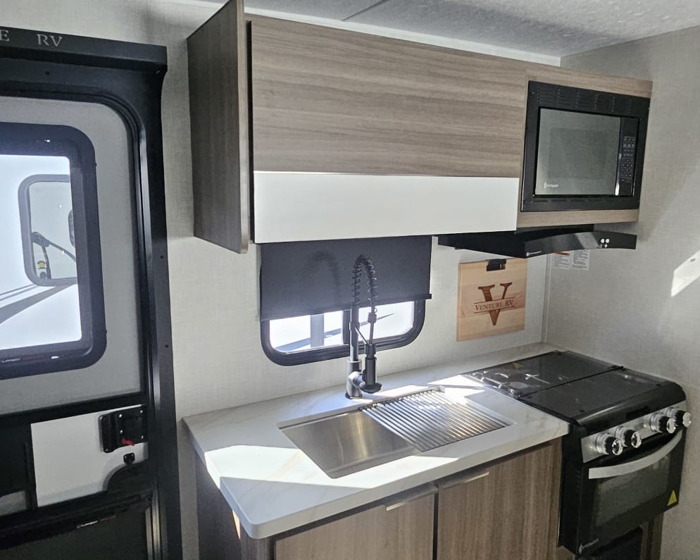 2025 Venture Sonic available for rent in Gibsonton Florida