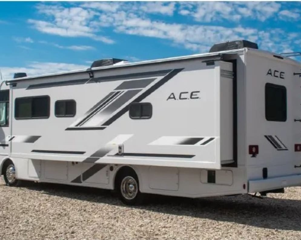 2026 Thor ACE available for rent in Appleton Wisconsin
