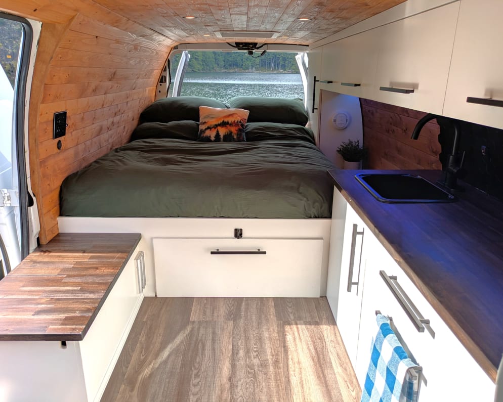 2012 Ford E350 Box Van