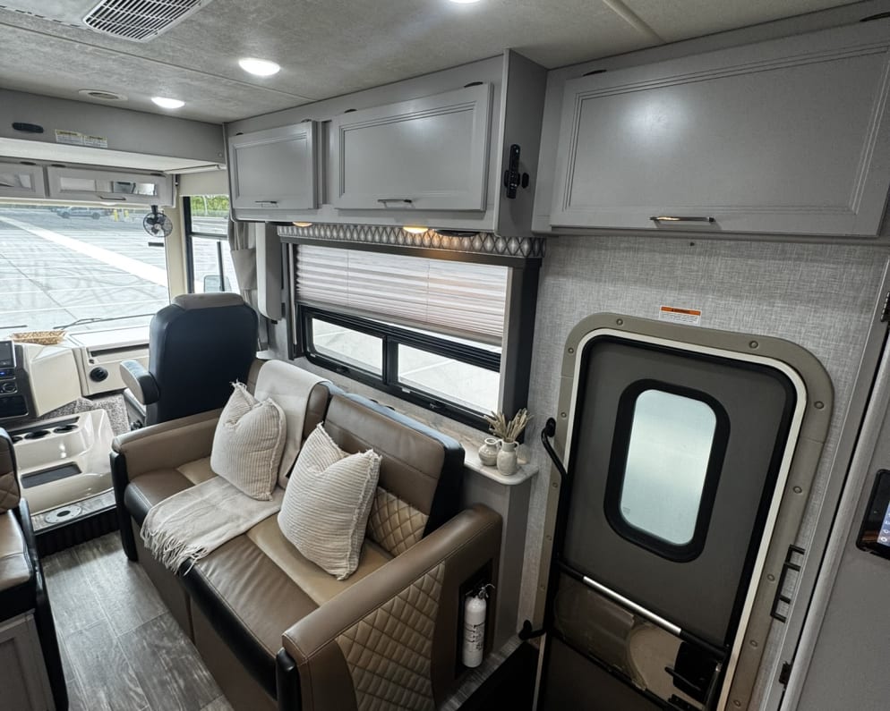 2021 Hurricane  by Thor Motor Coach for rent in 33155