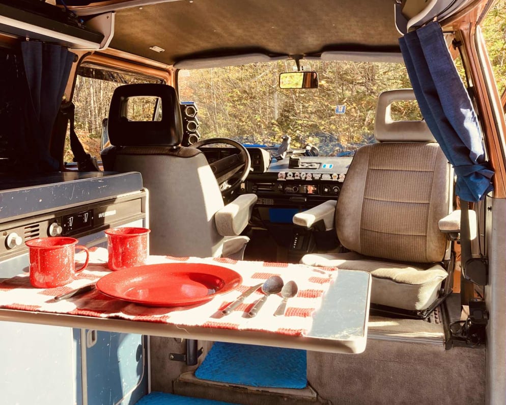 1989 Volkswagen T3 Westfalia Class B for rent in Montreal Quebec