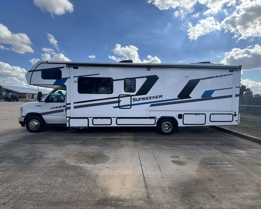 2025 Forest River Sunseeker Classic available for rent in Houston Texas