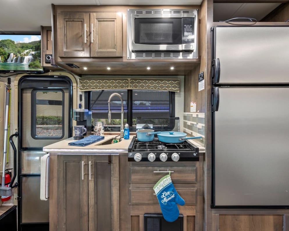 2021 Dynamax Corp Isata available for rent in Las Vegas Nevada